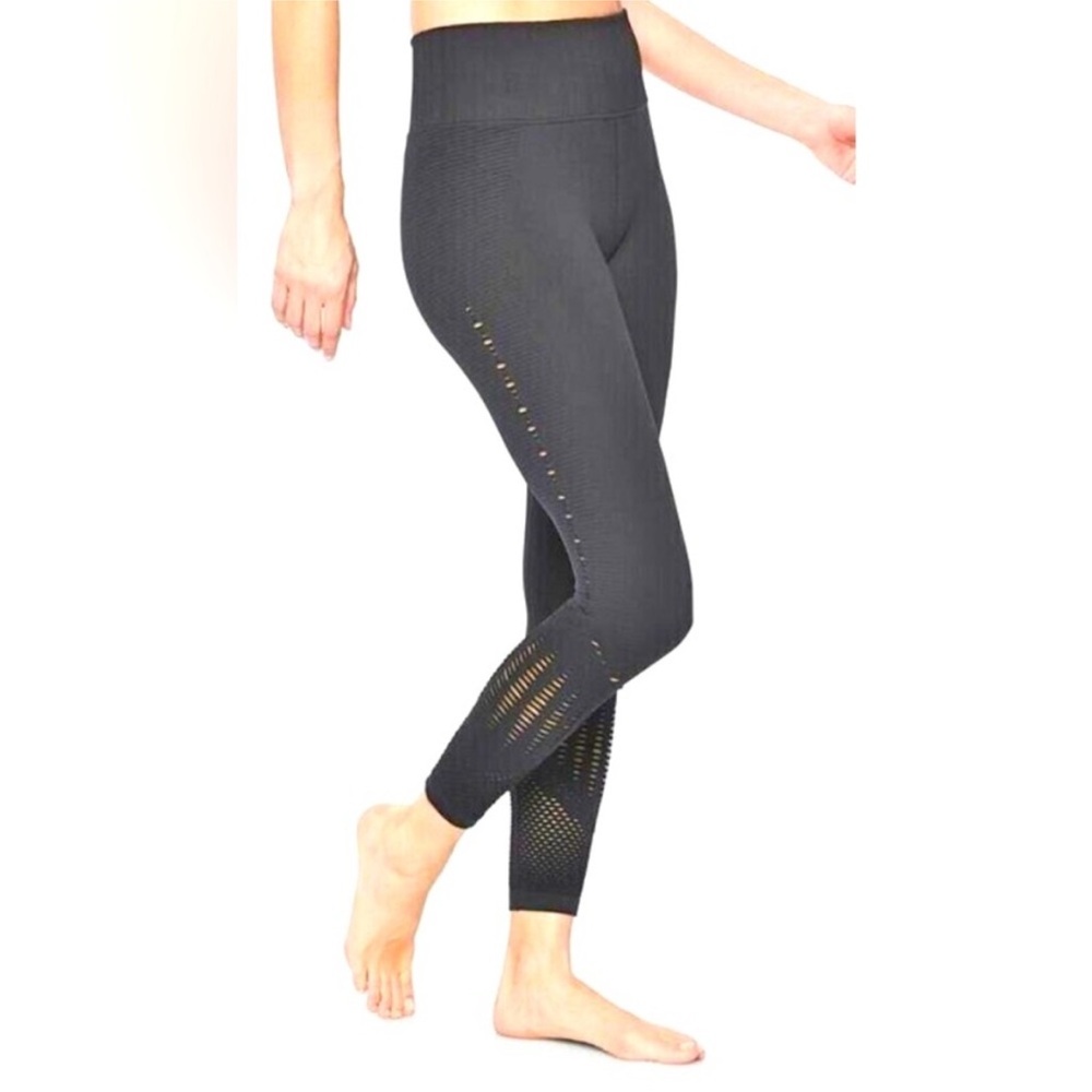 Athleta Gray Halasana Seamless Mesh 7/8 Tight Leggings, Ribbed Waistband, Size S - Picture 3 of 10